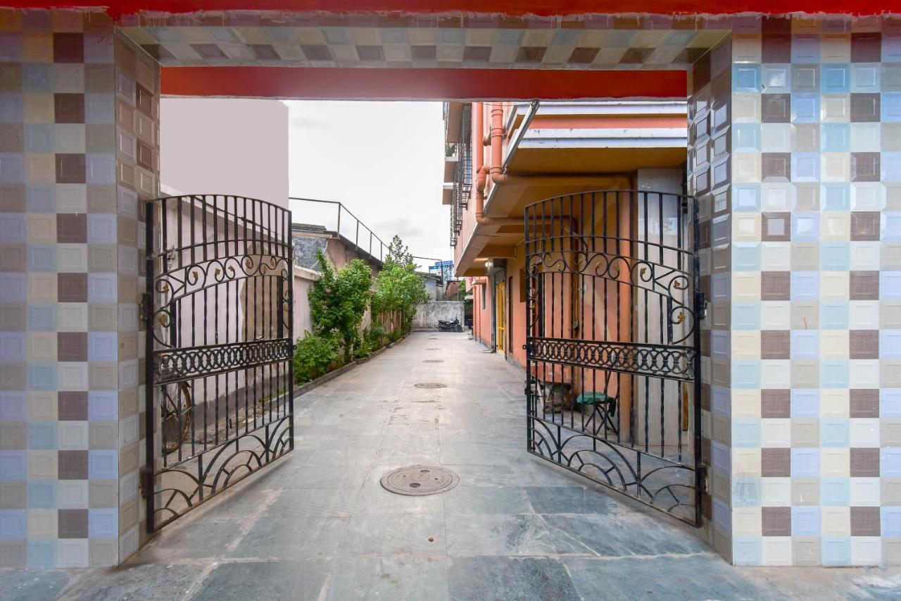 كولكاتا Hotel Blue Abedin المظهر الخارجي الصورة