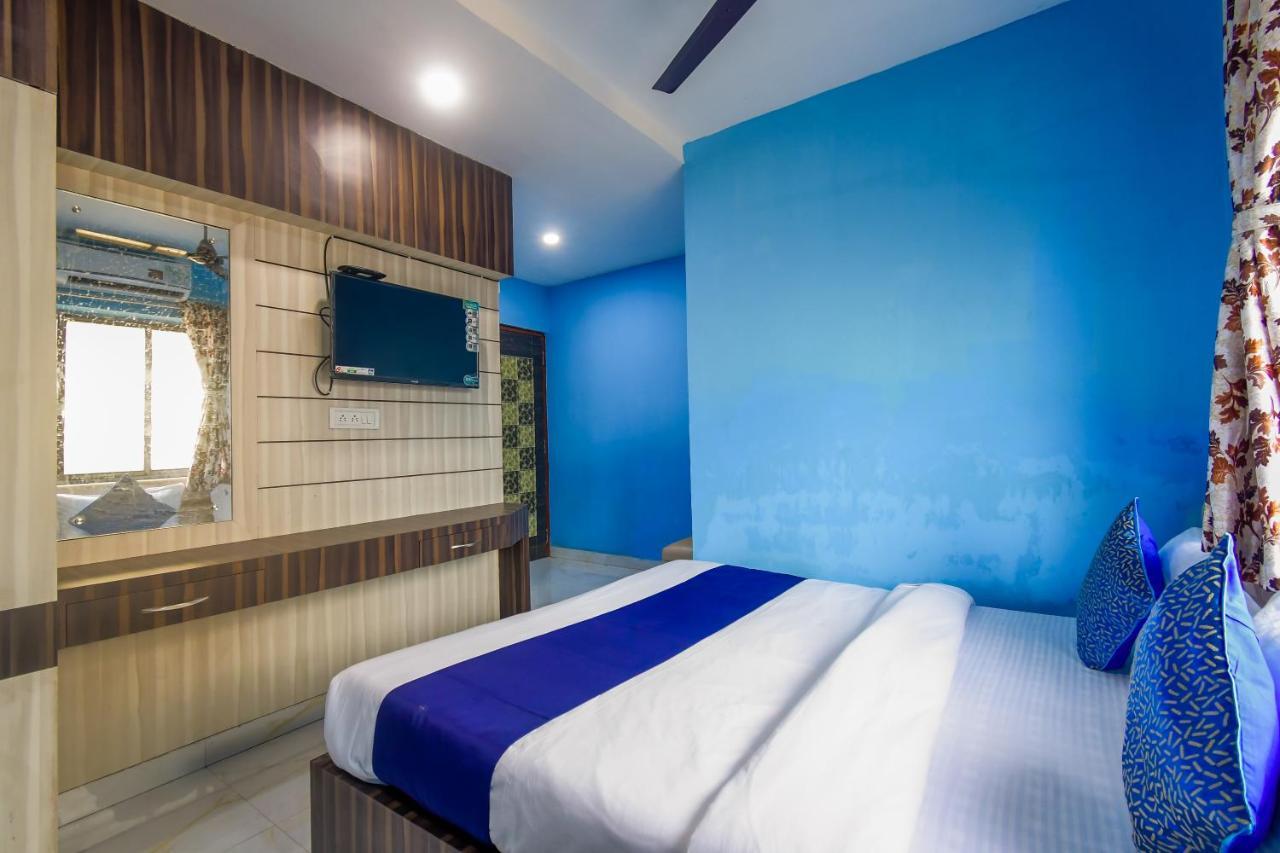 كولكاتا Hotel Blue Abedin المظهر الخارجي الصورة