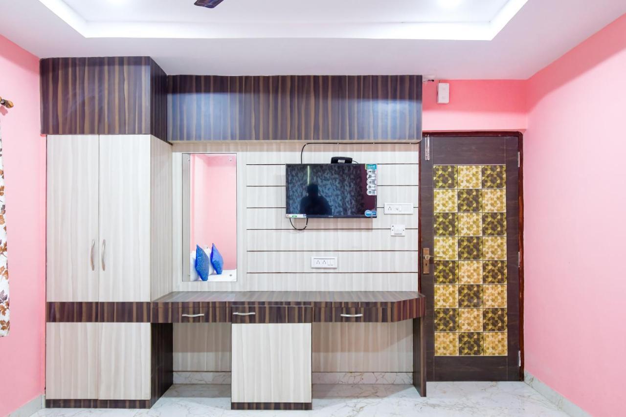 كولكاتا Hotel Blue Abedin المظهر الخارجي الصورة