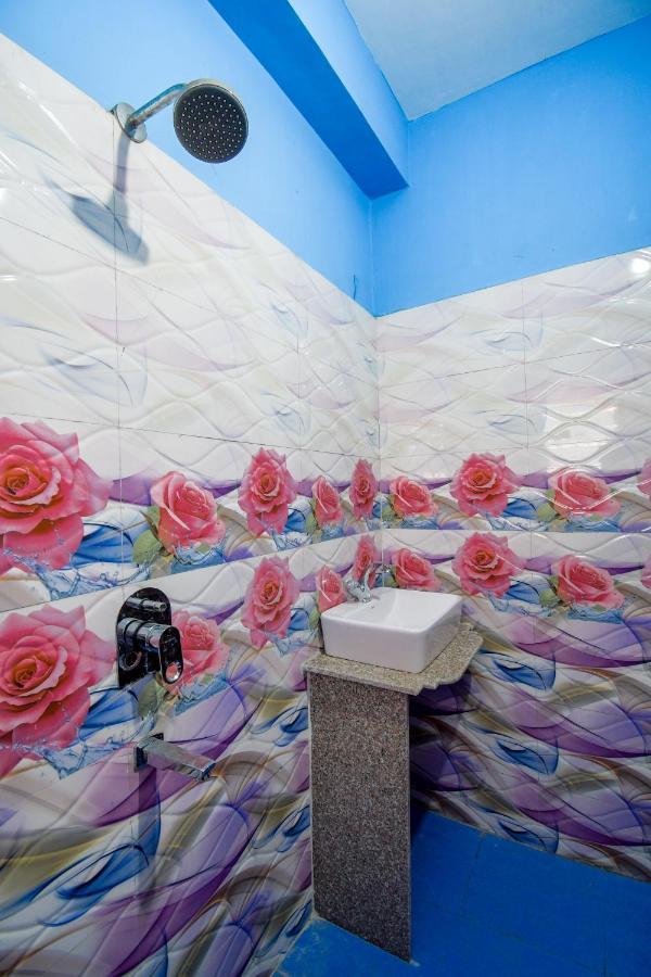 كولكاتا Hotel Blue Abedin المظهر الخارجي الصورة
