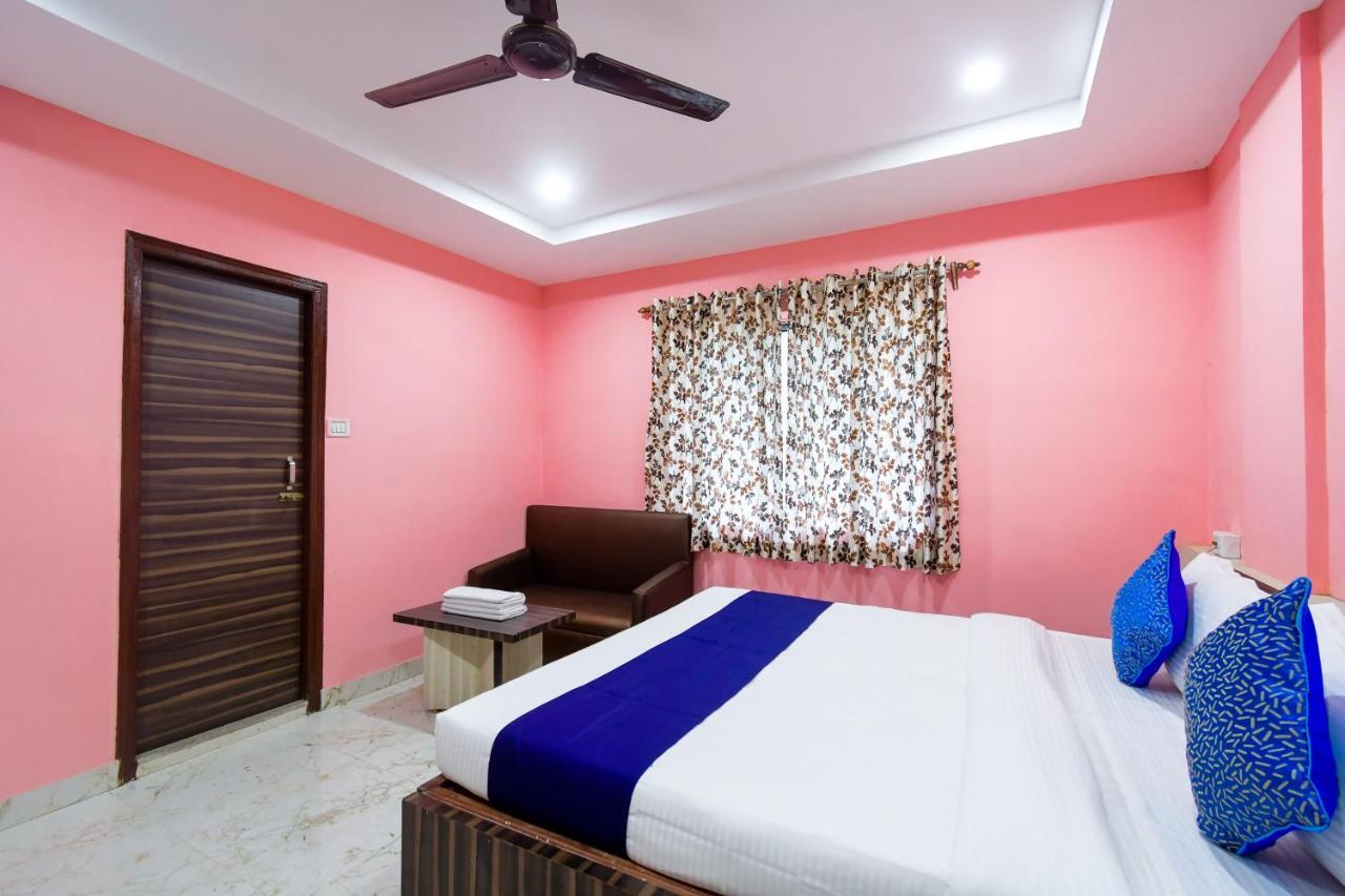 كولكاتا Hotel Blue Abedin المظهر الخارجي الصورة