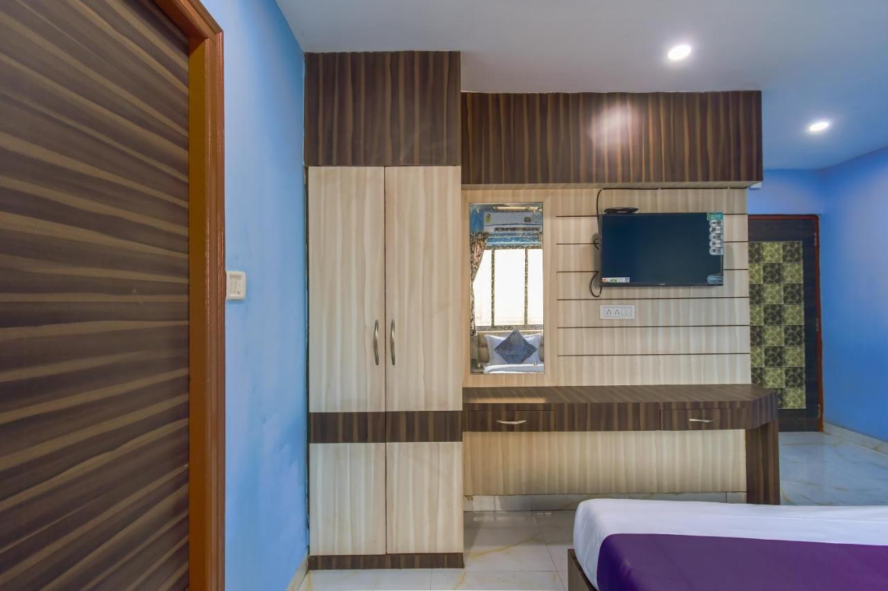 كولكاتا Hotel Blue Abedin المظهر الخارجي الصورة