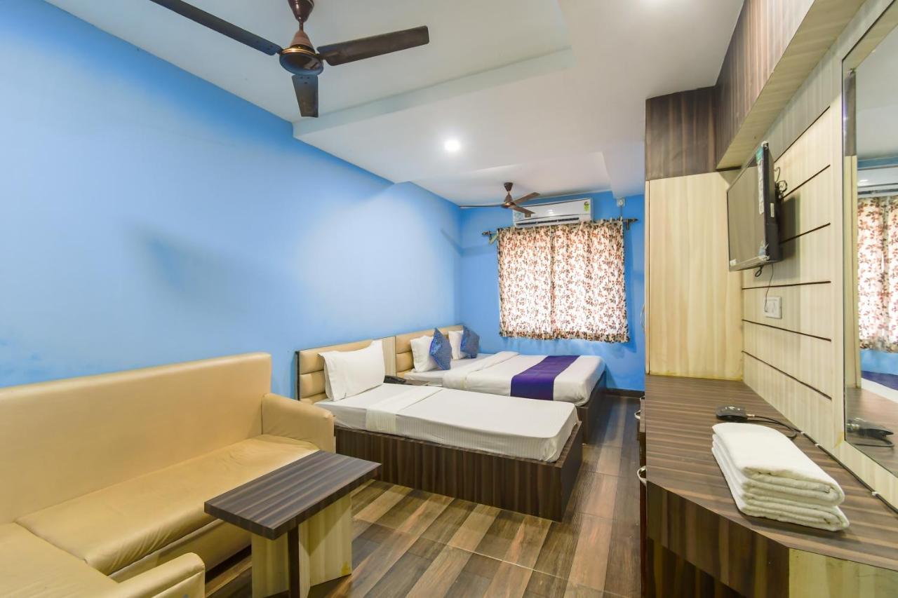 كولكاتا Hotel Blue Abedin المظهر الخارجي الصورة